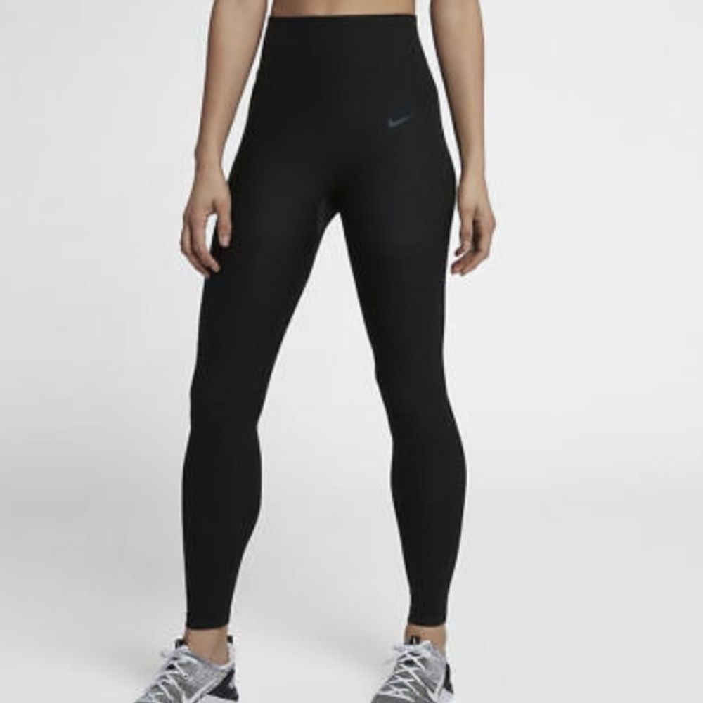 Nike black ribbed leggings